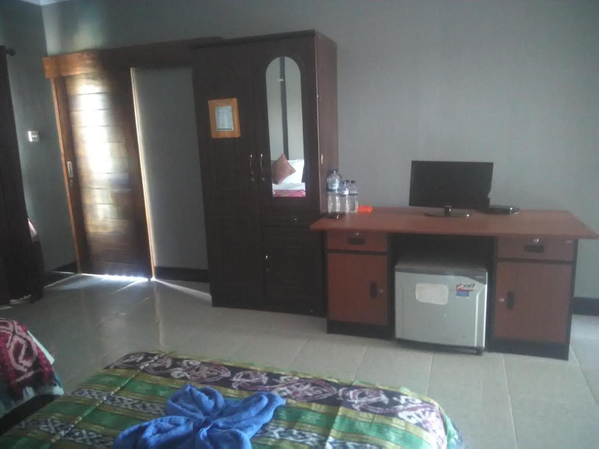 Ridho Malik Hotel Bumbang Exterior photo